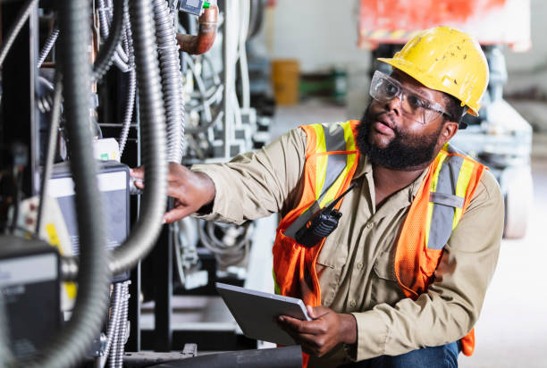 Best Local Electrician Companies  in Cedar Falls, IA